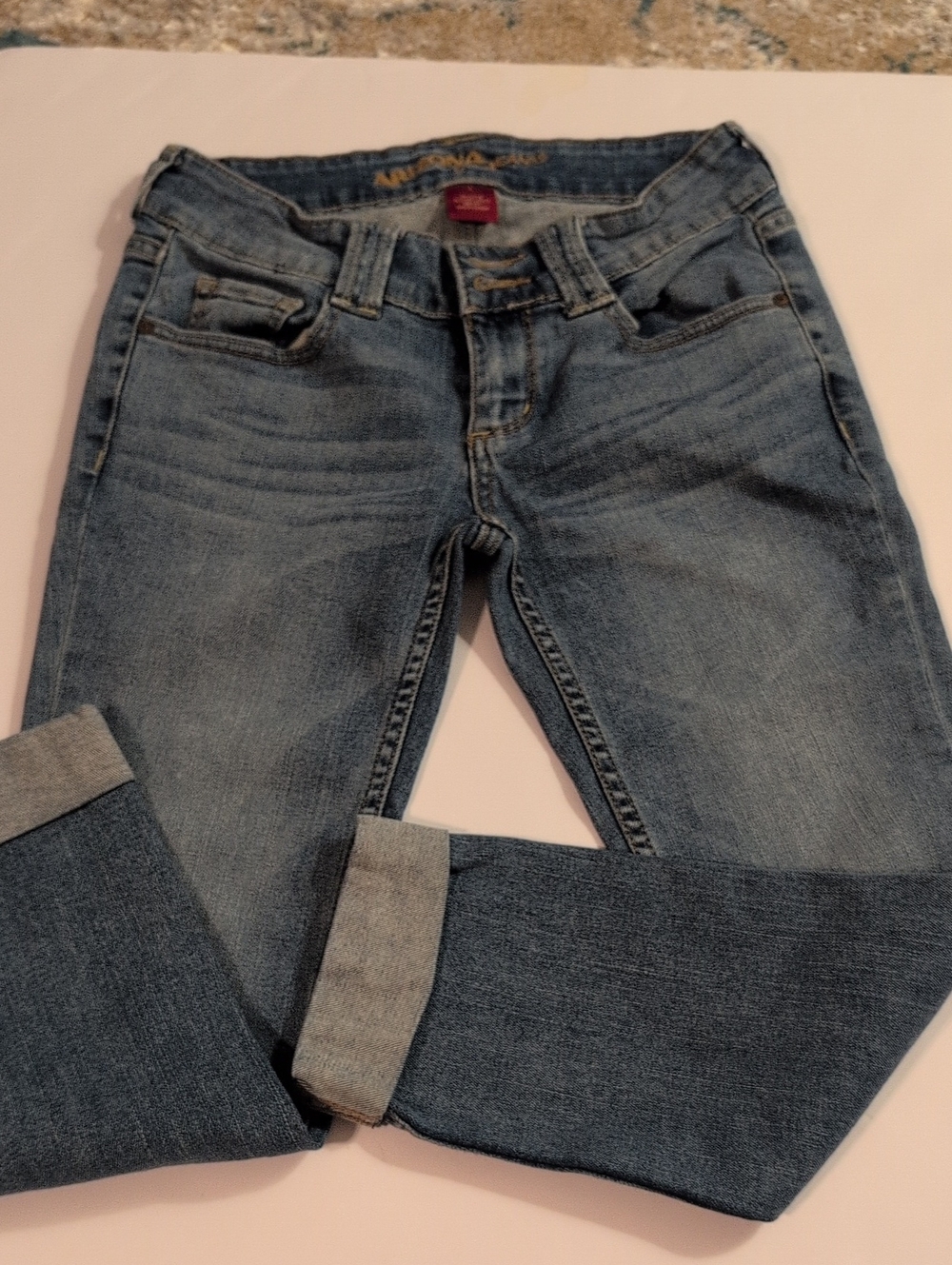 Arizona Jean Co. Women's Capri Mid Wash Blue Jeans Sz 1